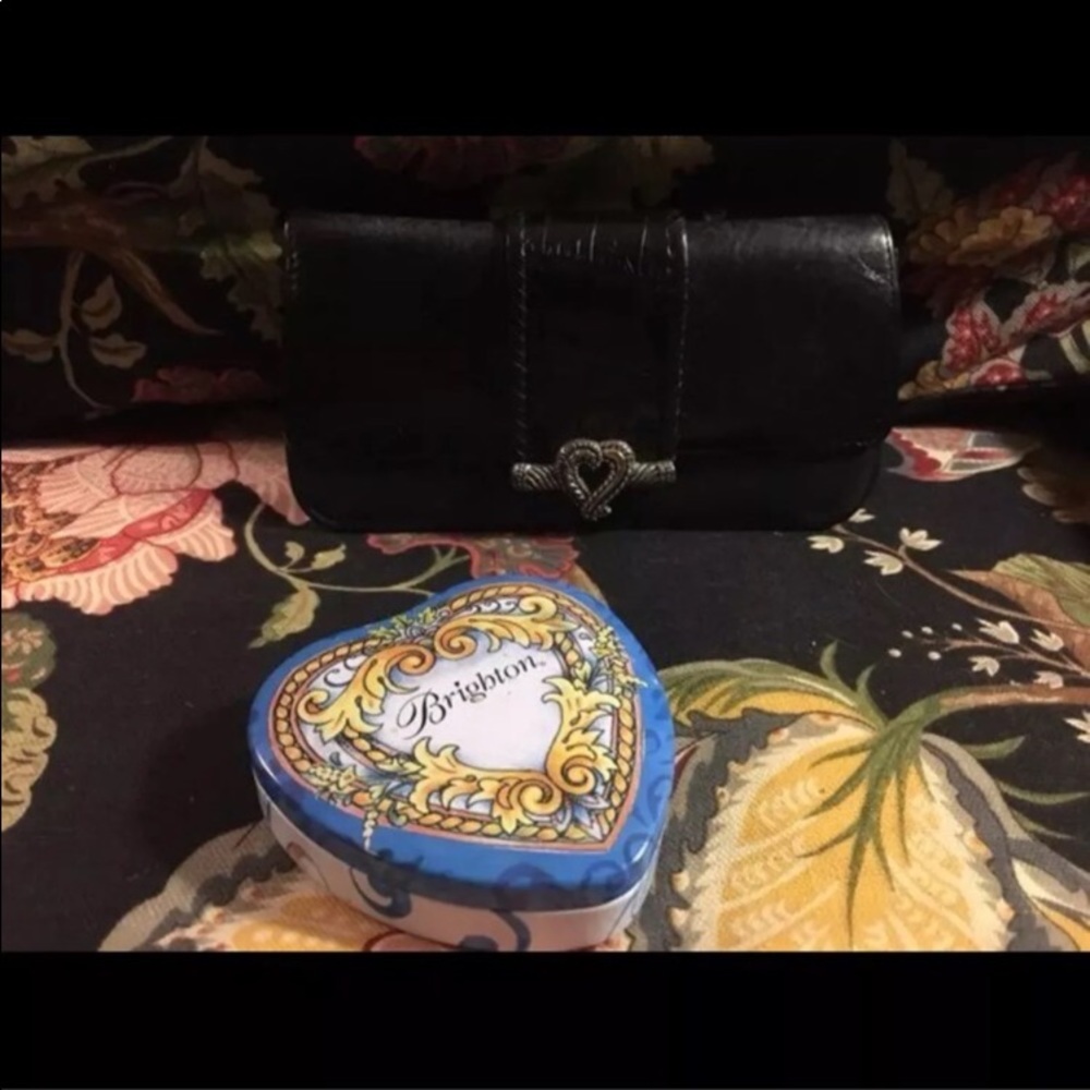 Brighton Wallet - Picture 2 of 5
